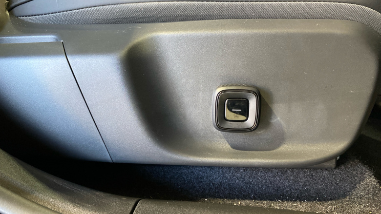 Volvo EX30 200kW SM Extended Range Ultra 69kWh 5dr Auto Electric Estate